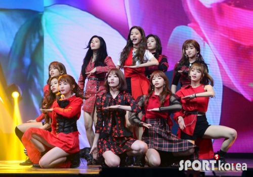 IZ*ONE