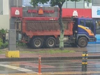 苛烈な台風被害を受けた韓国だが、その裏で起きた「愛の違法駐車」とは