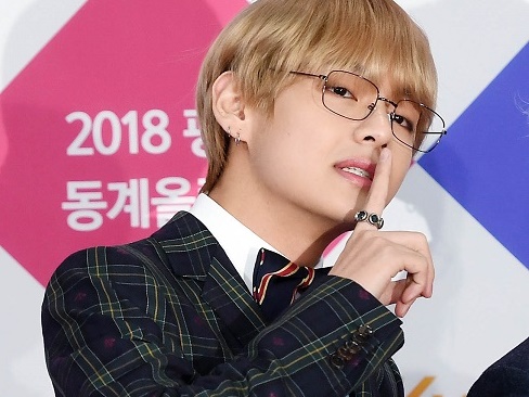 BTS（防弾少年団）のVが「制服モデルが最も似合う男性アイドル」投票で1位に！