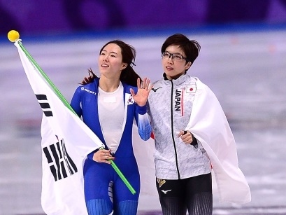 【実況再現】実はレース前から涙…小平奈緒に号泣のイ・サンファ、北京五輪で何を語っていたのか
