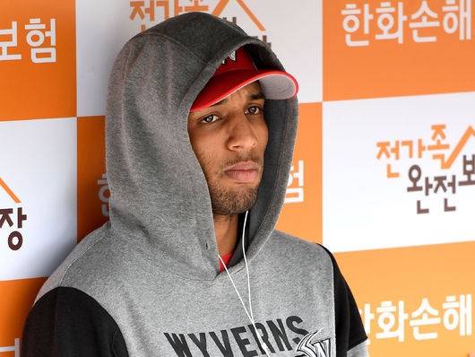 「日本で転落」元巨人助っ人の現在を韓国メディアがキャッチ「メジャー再挑戦に乗り出す」