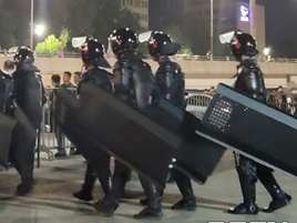 「石を投げたサポ」たちは締め出し…警察動員された日本対ウズベキ戦の舞台裏