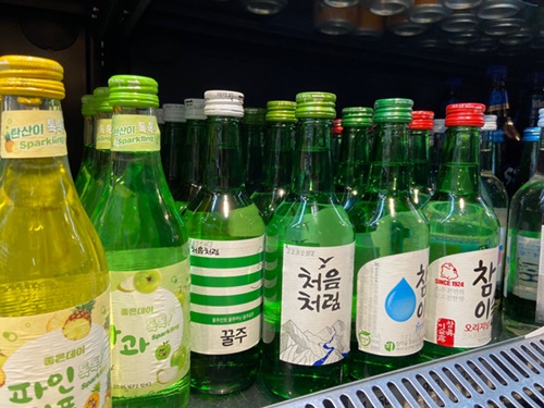 韓国で話題…未成年に騙されて営業停止の飲食店、怒りの警告文！「君たちのおかげで生計失った」
