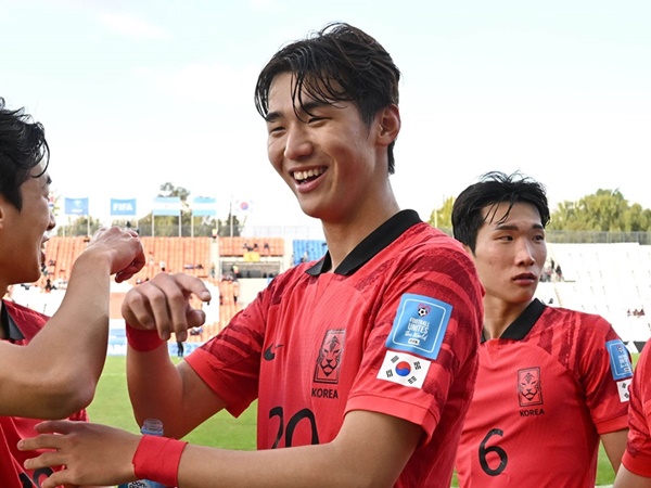 元Jリーガーに見出され、18歳でプレミアへ。ブレントフォード加入の韓国人DFキム・ジスは何者か