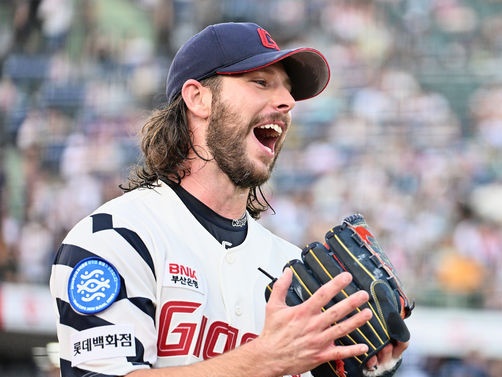 阪神タイガースでセ月間MVP受賞の実力はホンモノ！虎の元助っ人投手が韓国で大活躍中のワケ