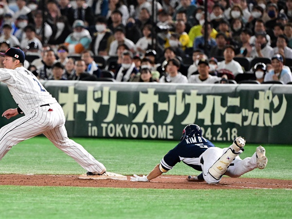 侍ジャパン戦で決死のヘッスラした韓国選手、4カ月離脱の重傷…監督もため息「禁止させたのに…」