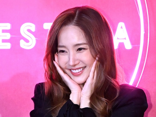 キム秘書にいったい、何が…韓国美人女優が出国禁止になるまで