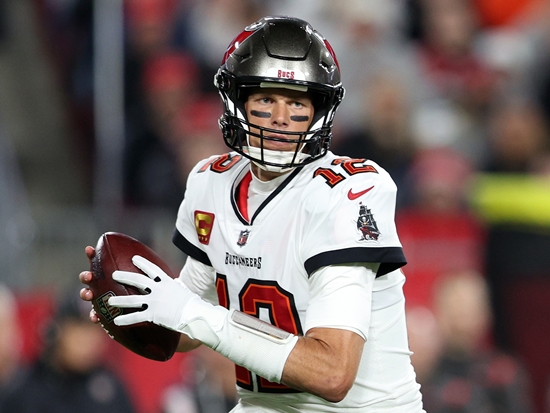NFL伝説的QBの“2度目の引退”に韓国も驚きを隠せず「今回は本当？」