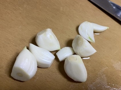 キムチの次はニンニク…韓国で続出する“腐った食材”問題にネット民の怒り爆発