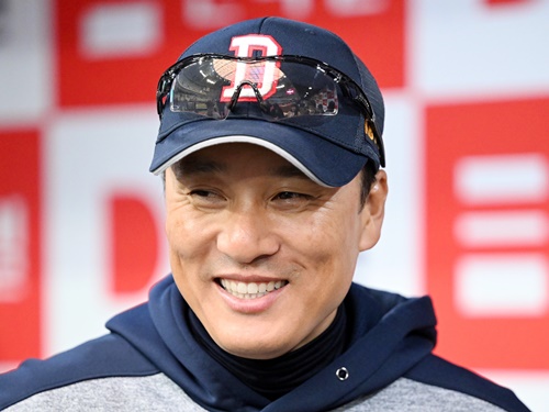 大谷の元同僚が猛打の大活躍！元巨人のイ・スンヨプ監督、OP戦2連敗脱出でホクホク笑顔
