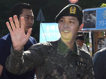 始まりはヒョンビンか、ソン・ジュンギか。厳しい部隊を志願する韓国芸能人が増えているワケ