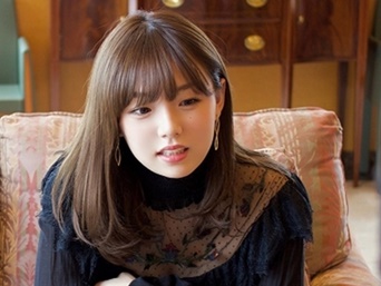 「今の自分を全力で表現したい」グラドル篠崎愛との【思い出インタビュー】