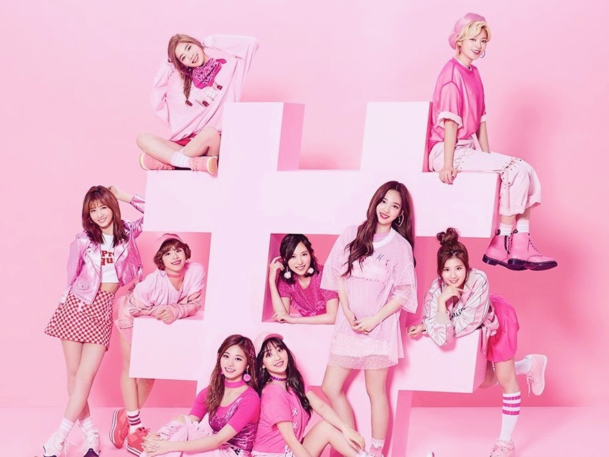「TWICEの歌が消費されるのは悲劇」韓国の人気コラムニストがTWICEをめった斬り!?
