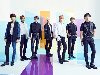 K-POPグループBTSと秋元康のコラボにファン激怒、「右翼と関わらせるな！！」